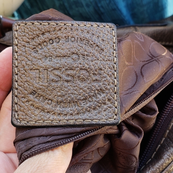 FOSSIL Metallic Gold‎ Messenger Bag - Picture 4 of 5